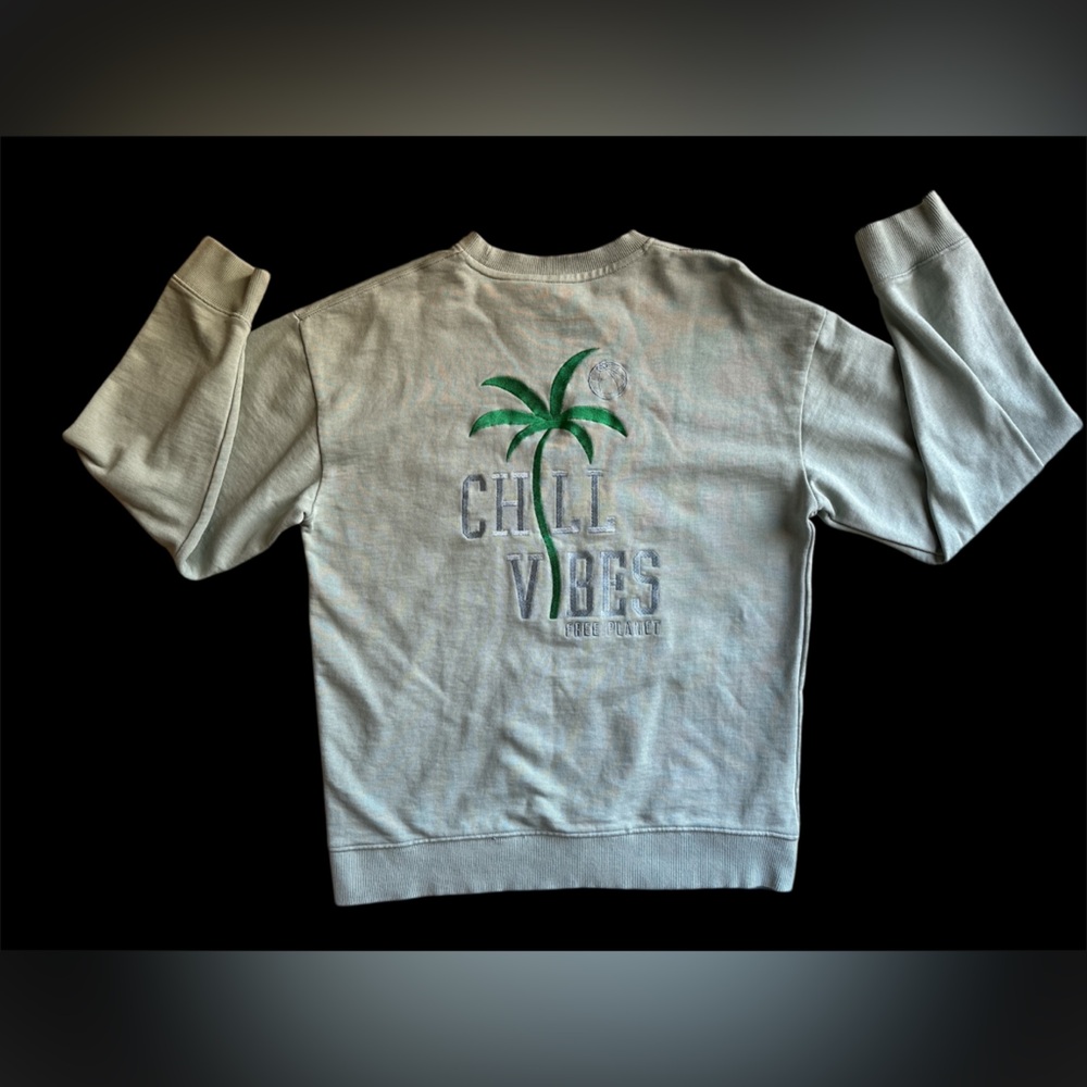 Free Planet Chill Vibes Crewneck Sweatshirt M Green Org Cotton EUC Embroidered